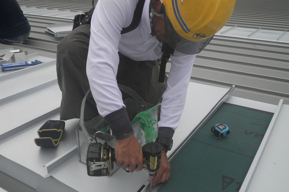 福井県内　大型工場　屋根改修工事